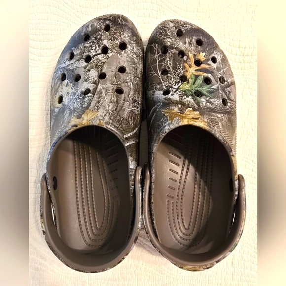 NWT Crocs Classic Realtree Edge Clogs, Limited Edition Release